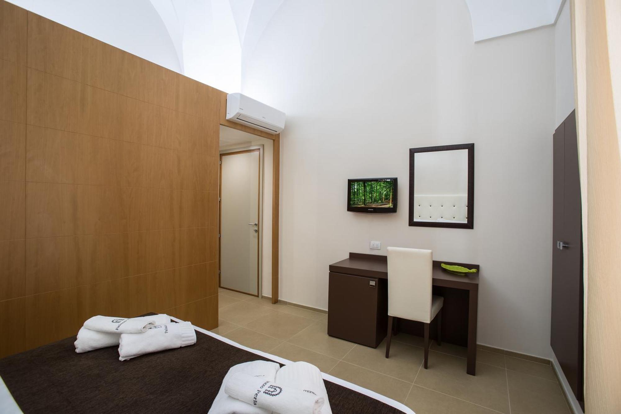 Palazzo Perla - And
