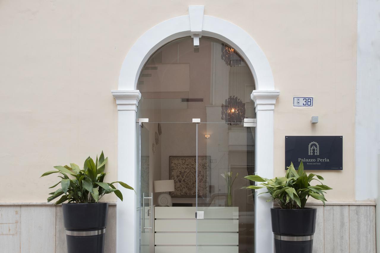 Palazzo Perla - And Couette-café